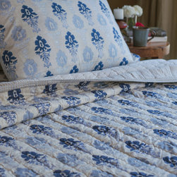 Fleur Ombre blue reversible razai - Products