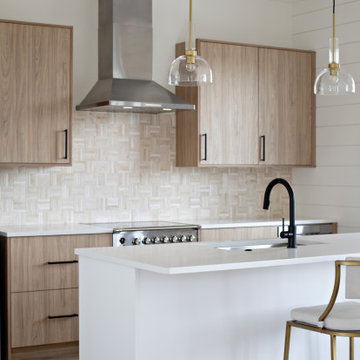 Milano - Olmo Miele-Kitchen + Milano - Bright White Ultra Matte-Butlers Pantry