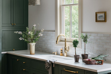 Transitional home design photo in Chicago