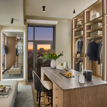 Hood Street, TX - Apartment Closet
