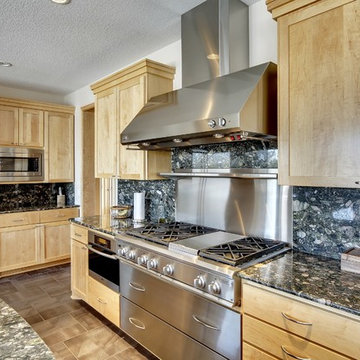 Woodbury Contemporary Kitchen
