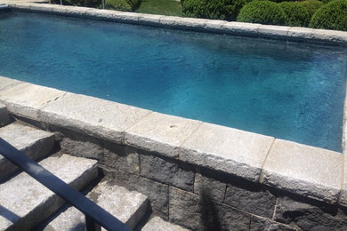 Design ideas for a traditional landscaping in New York.