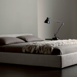 LOUIS BED - Beds
