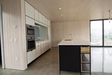 Inspiration for a modern kitchen in Christchurch.