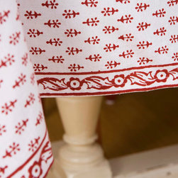 Attiser - Red Table cloths - Dining Tables