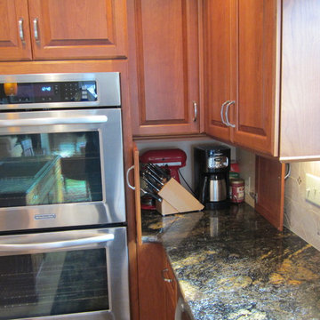 Classic Cherry Raised Panel Kitchen