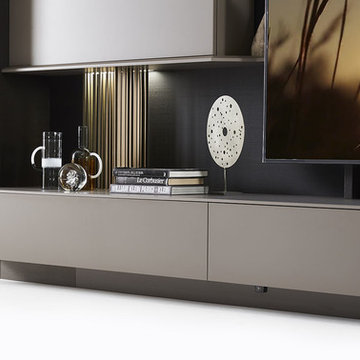 Turati T4 Free Standing