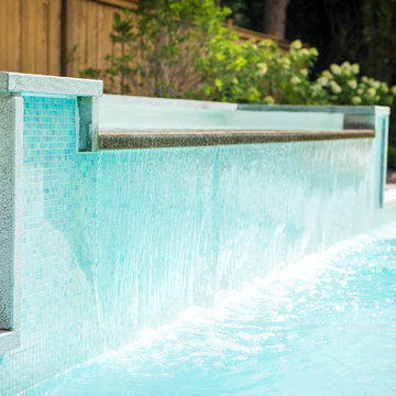 Contemporary backyard in Beaconsfield