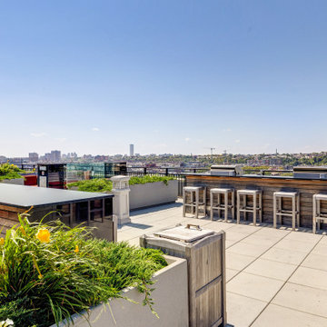 World class amenities include: Pool - Fitness center - 24 hour concierge