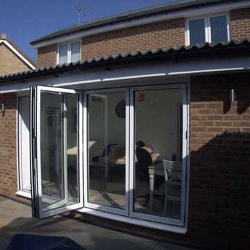 Single-storey extension in Milton Keynes