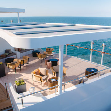 Celebrity Beyond Sunset Bar