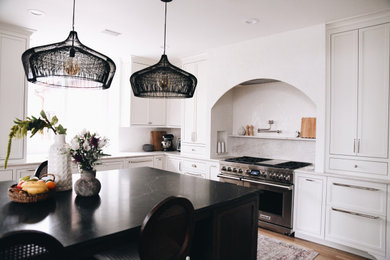Example of a trendy kitchen design in Kansas City