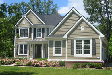 Example of a classic exterior home design in Detroit