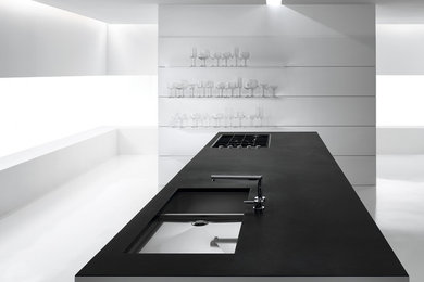 Trendy kitchen photo in New York