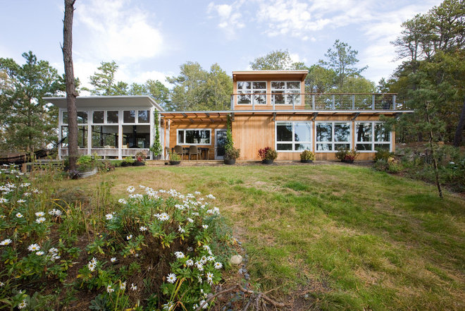 Hamcent Architects的Midcentury外观