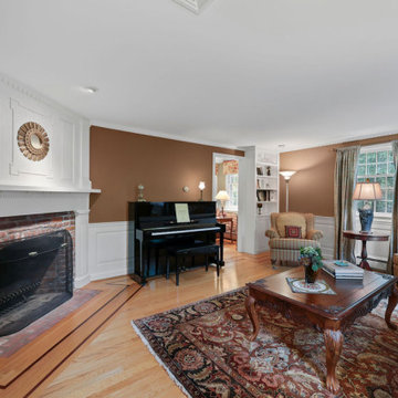 17 Stonepost Road, Glastonbury, CT 06033