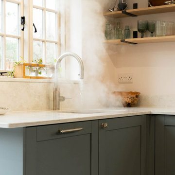 Blue Shaker Kitchen in Brockenhurst