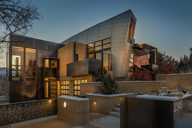 Urban exterior home photo in Other