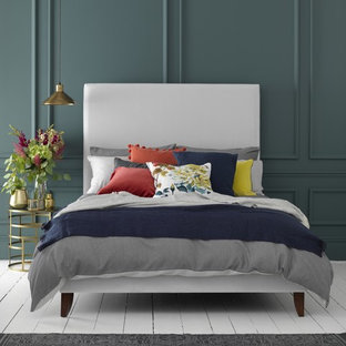 A Dramatic Sophisticated Bedroom