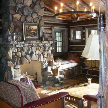 Black & Tan Natural Stone Veneer Fireplace