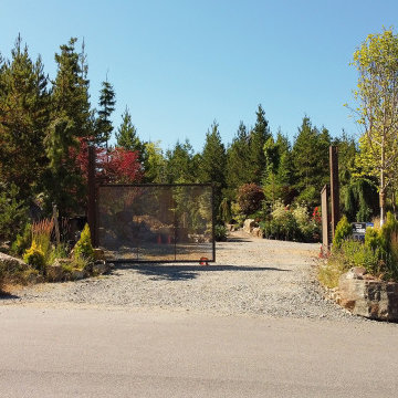 1499/1499B Trail Way - $1,695,000 – MLS Res 885121 / Com 885130