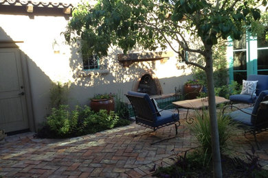 Inspiration for a mid-sized country patio in Phoenix.
