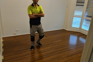 Example of a large minimalist home design design in Sacramento