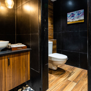 Bold&Moody Powder Room