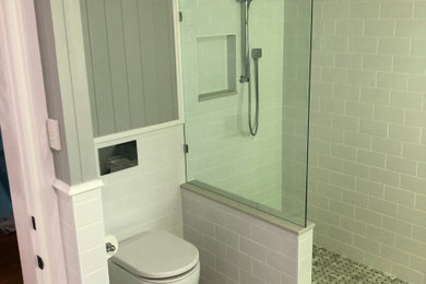 Photo of a traditional bathroom in Brisbane.