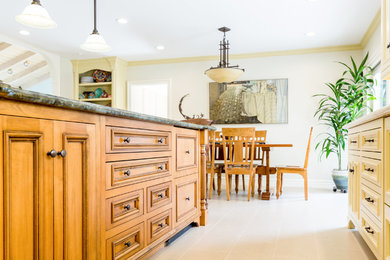Example of a transitional kitchen design in Los Angeles