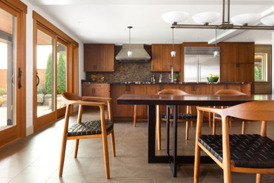 Example of a 1950s dining room design in Seattle