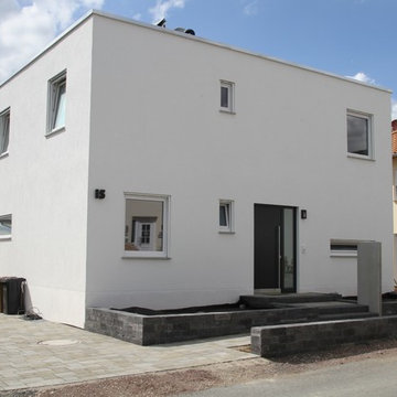 Massivhaus im Bauhaus Stil
