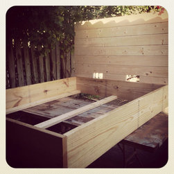 Rustic Platform Bed w/ Modern Basic Headboard // Rustic Bed // Rustic Headboard - Beds