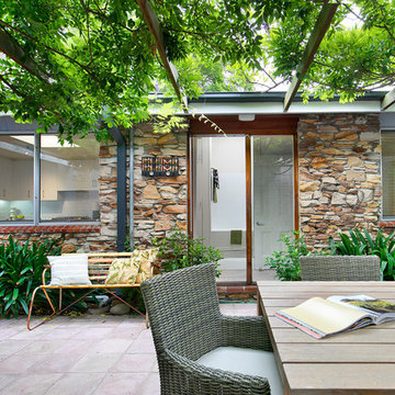 Space and privacy in central Forest Lodge setting