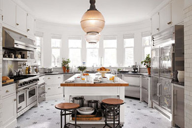 Example of a kitchen design in New York