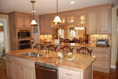 Kitchen - kitchen idea in Atlanta