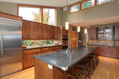 Trendy kitchen photo in Portland