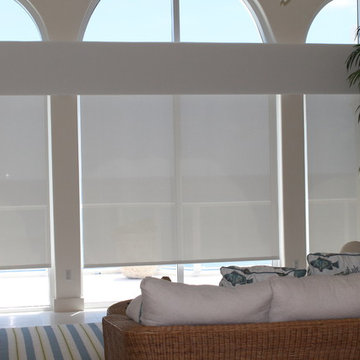 RADIUS CORNER CORNICES COVERED IN SUNSCREEN FABRIC TO MATCH SUNSCREEN SHADES
