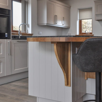 Cream & Grey Shaker Kitchen with Oak Breakfast Bar