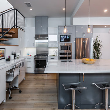 Contemporary Kitchen