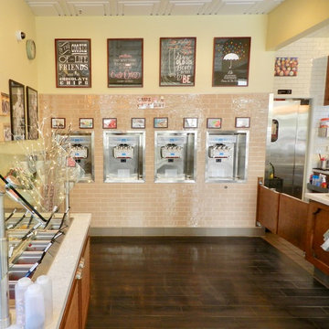 CRUZ CREAMERY / ICE CREAM & FROZEN YOGURT SHOP