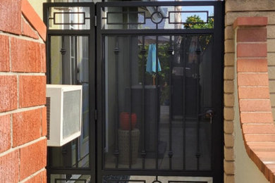 Modern Side Gate