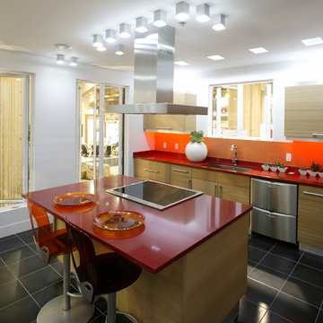 Titan, the Super Quartz - Vegas Collection