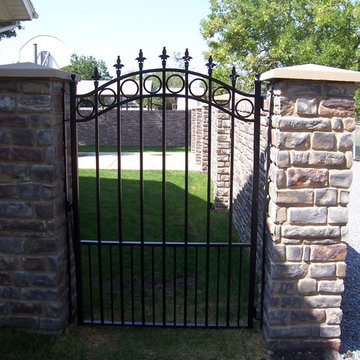 Lexington Walkway Gate