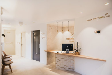 Réalisation d'une grande maison design.