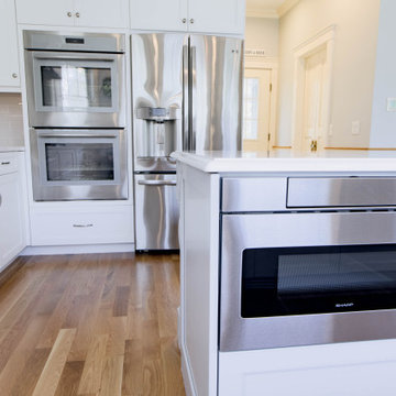 Classic White Kitchen with Timeless Appeal