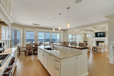 Inspiration for a coastal home design remodel in New York
