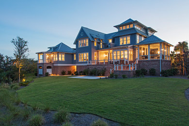 Example of a beach style exterior home design in Charleston