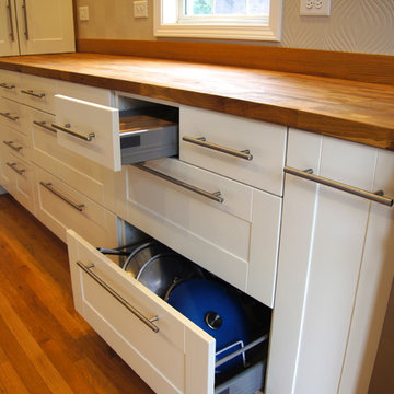Pot drawers detail