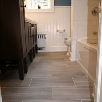 1920's Craftsman Bath